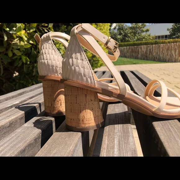 Roselyn Ivory Sandals Size 7 - Picture 3 of 6